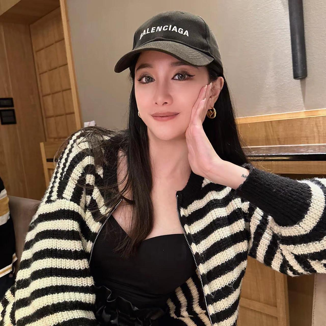 日复一日。辣妹穿搭大赏 甜酷