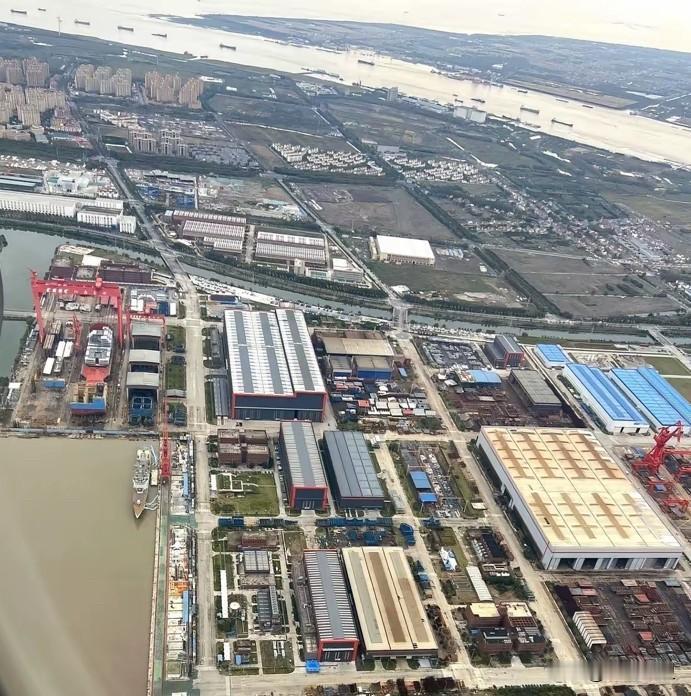 旧的已远去，新的还未来，多少还是有点失望。作为003的摇篮，感觉有点被遗忘了的意