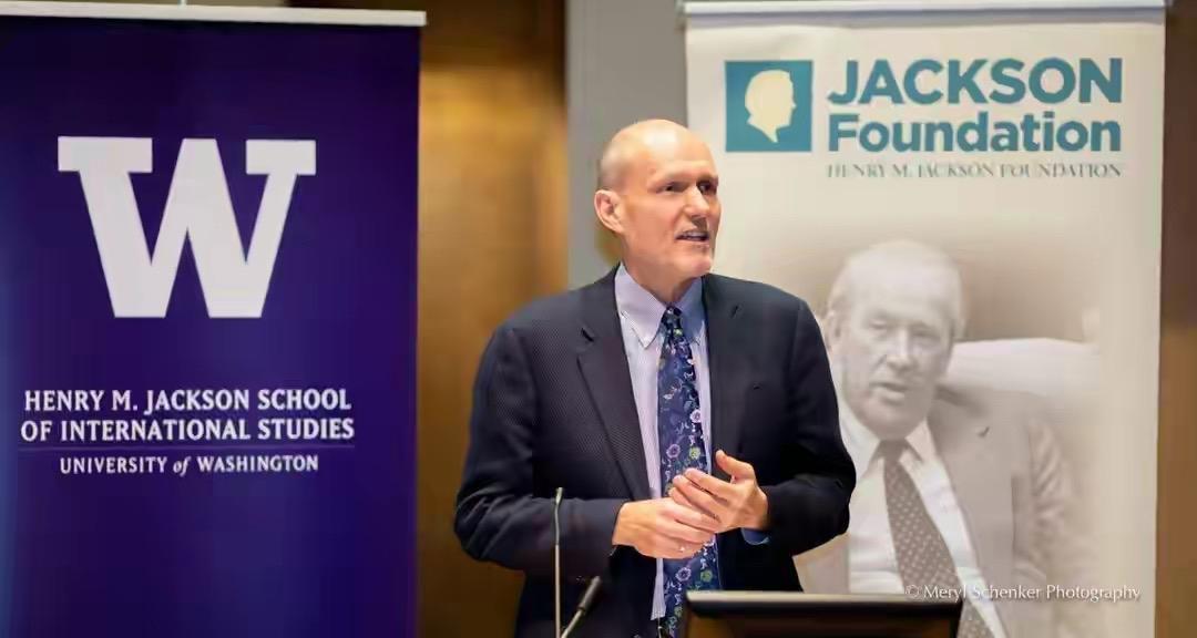 哈佛教授一针见血：美国成了“国际流氓”，各国如何自救？

最近，《外交政策》杂志