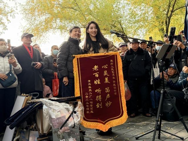 满满的正能量，反遭人造谣生事。今天在网上看到中国歌剧舞剧院的笛箫演奏家，对网上观