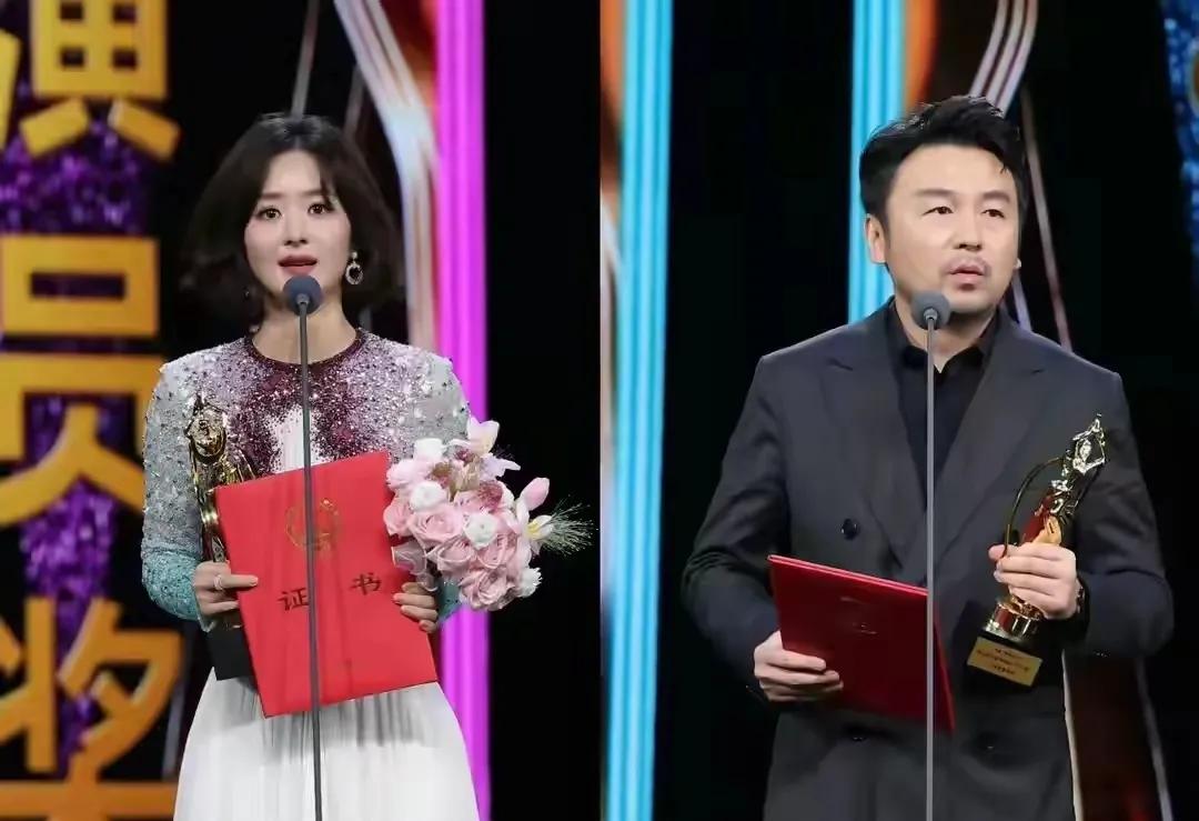 在这段时间里，人们眼中最好的男女演员就是他们俩。人红是非多，更何况是视帝和视后呢
