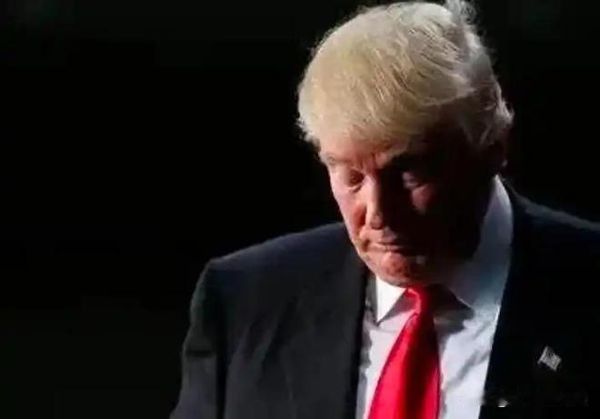 特朗普"一条道走到黑"，美国领导力正被自己掏空？
 
2026年1月，美国众议院