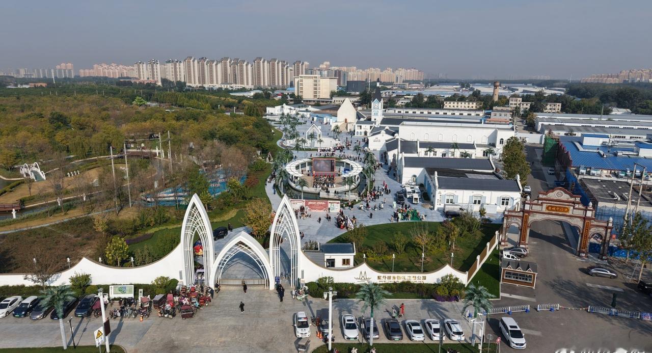 九九重阳共话银龄幸福时秋日的墅外桃源婚礼主题公园太美了，我愿称之为你我身边的阿那