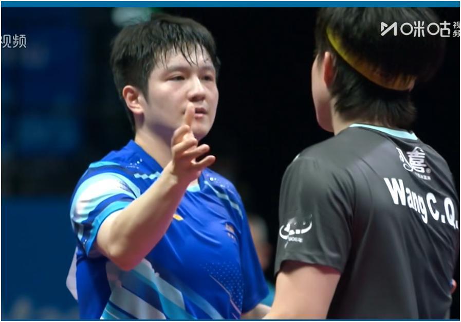 樊振东4比2王楚钦，晋级全运会男单决赛。
王楚钦输在太着急。前三局王楚钦占优，大