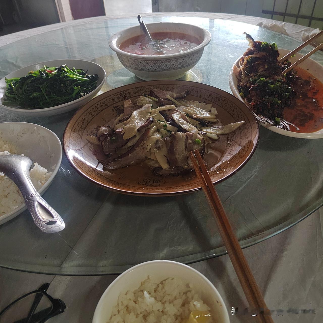 农家乐，农家菜。
