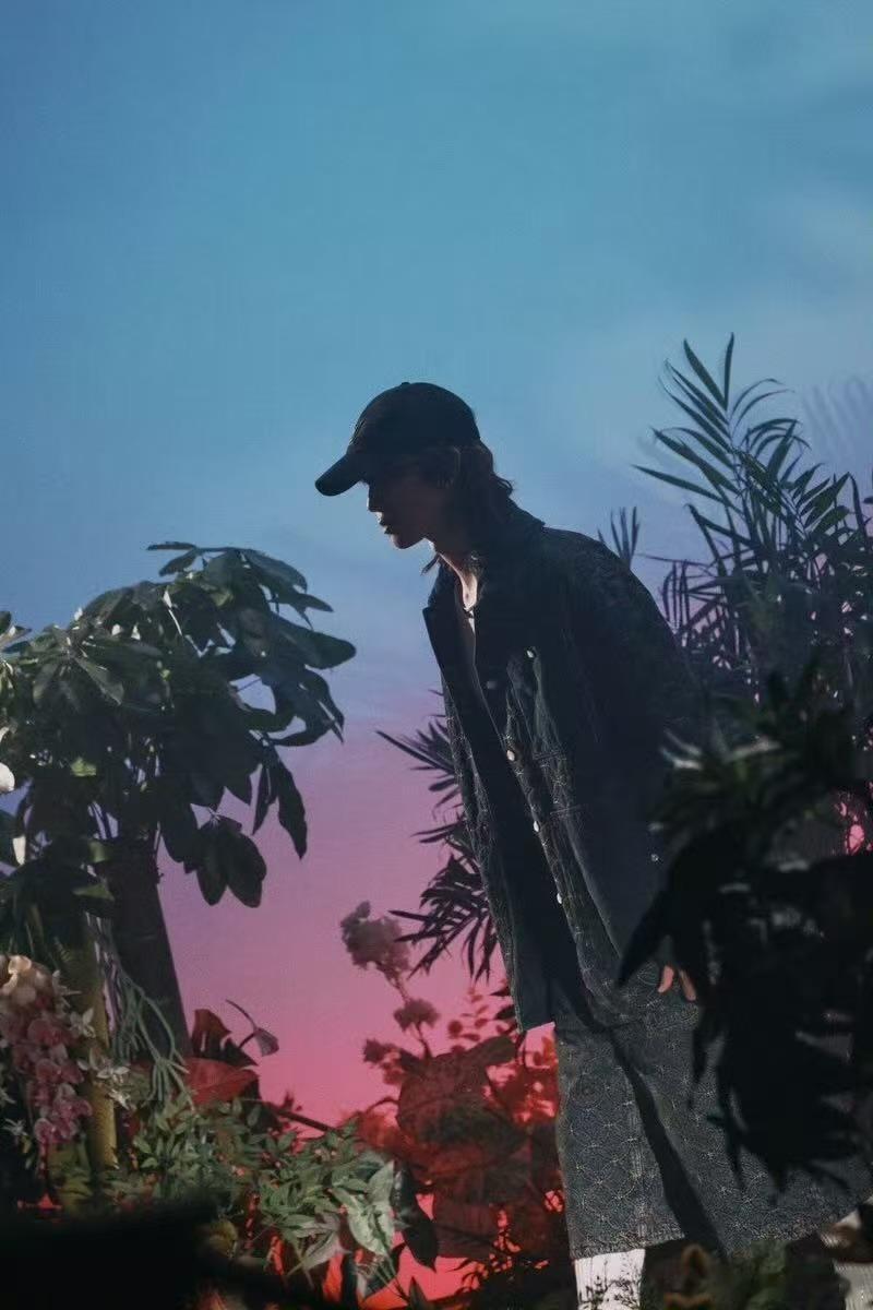 徐明浩数码单曲概念照徐明浩新歌概念照徐明浩新歌概念照，好帅，[太开心][太开心]