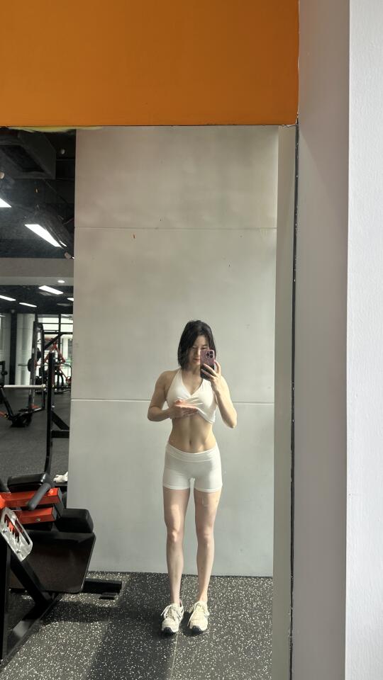 老婆今天练腿子