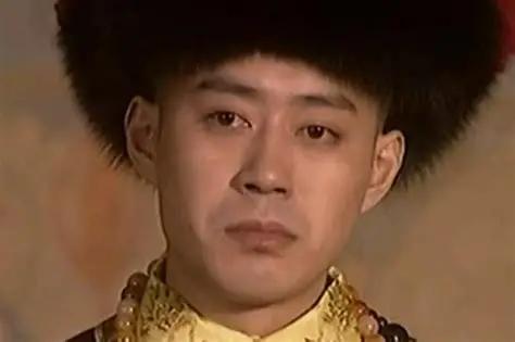 1643年农历八月初九，皇太极在盛京猝然离世，没有留下任何传位的旨意。 
 
清