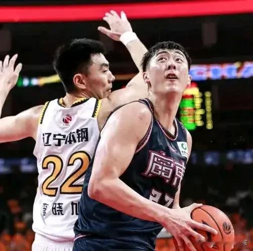 张明池与广东宏远解除合同离队，其实辽宁男篮可以考虑签约张明池，理由是，韩德君退役