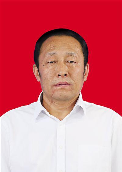 孙德波，男，汉族，1962年11月生，吉林省长春市二道区杏花苑小区居民。2017
