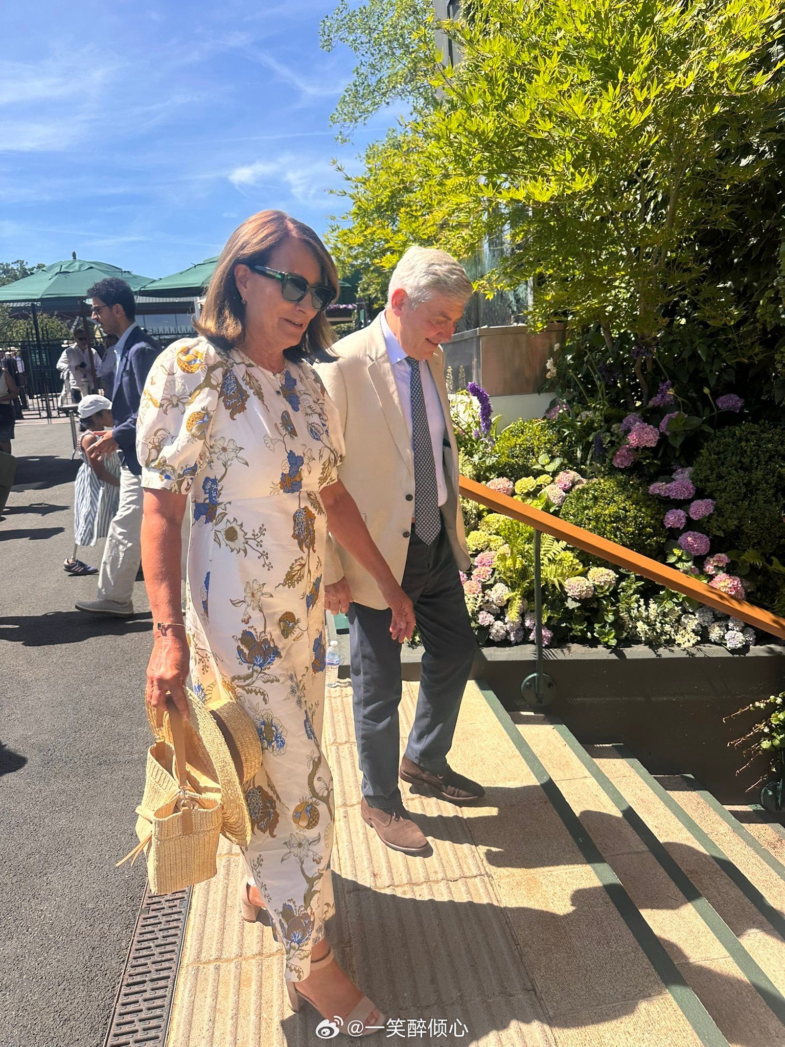 凯特王妃  今天凯瑟琳王储妃的父母迈克尔米德尔顿和卡罗尔米德尔顿在伦敦观看202