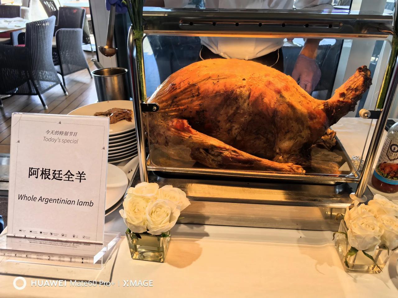 没啥事，来点美食吧！下面小笼包是我点的虾肉春卷，哈哈哈，瞎胡闹啊！