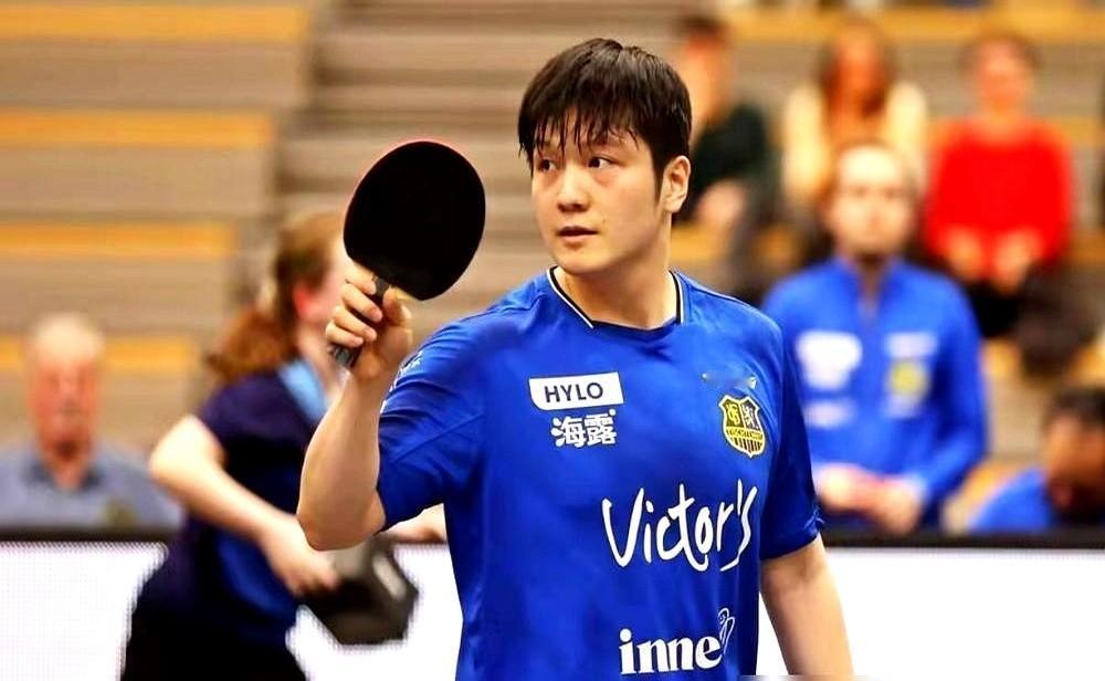 关于樊振东赴德打球的消息传得沸沸扬扬，不少人脑补了一出受冷落去“流放”的苦情戏。