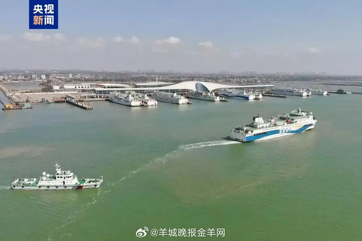 【#琼州海峡春运数据连日攀高# 日均航班近330航次】2026年春运开启前6天，