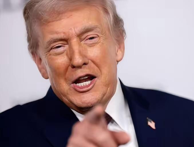 特朗普终于忍不住了，公开警告正在访华的英国首相了！美国总统特朗普警告英国不要与东