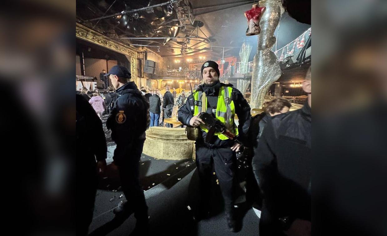 周末，以俄语为主的乌克兰港口城市敖德萨的一家夜总会遭到警方突击搜查，原因是该夜总