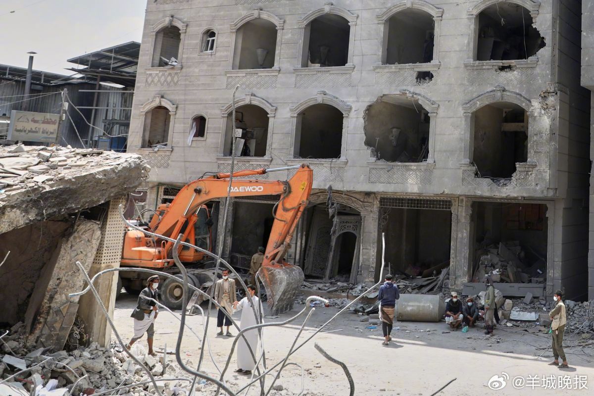 【胡塞组织：逮捕多名与以色列间谍网络合作的人员】 #胡塞组织逮捕多名以色列间谍#