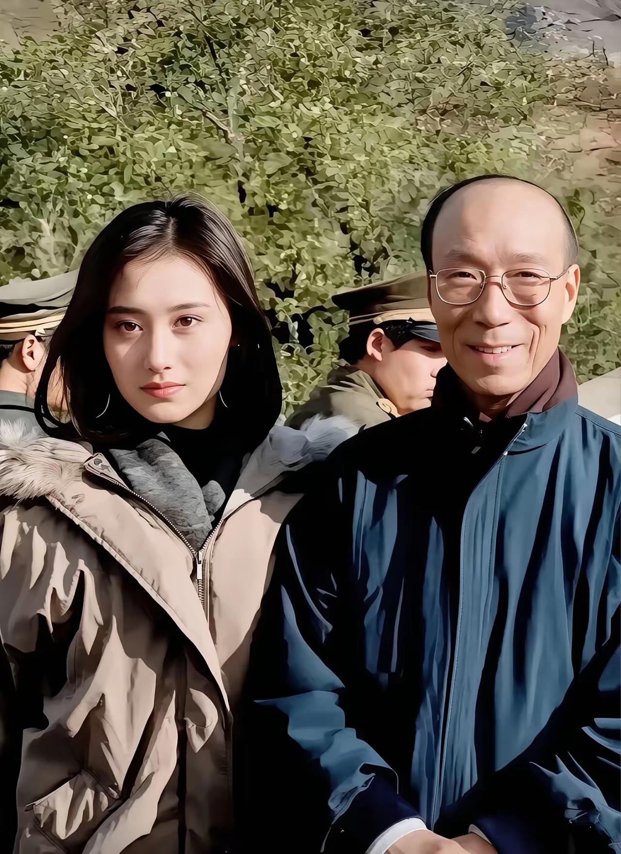 1993年，陈德容履签拍摄《梅花三弄》，她凭借《梅花烙》中的白吟霜爆红，成为最美