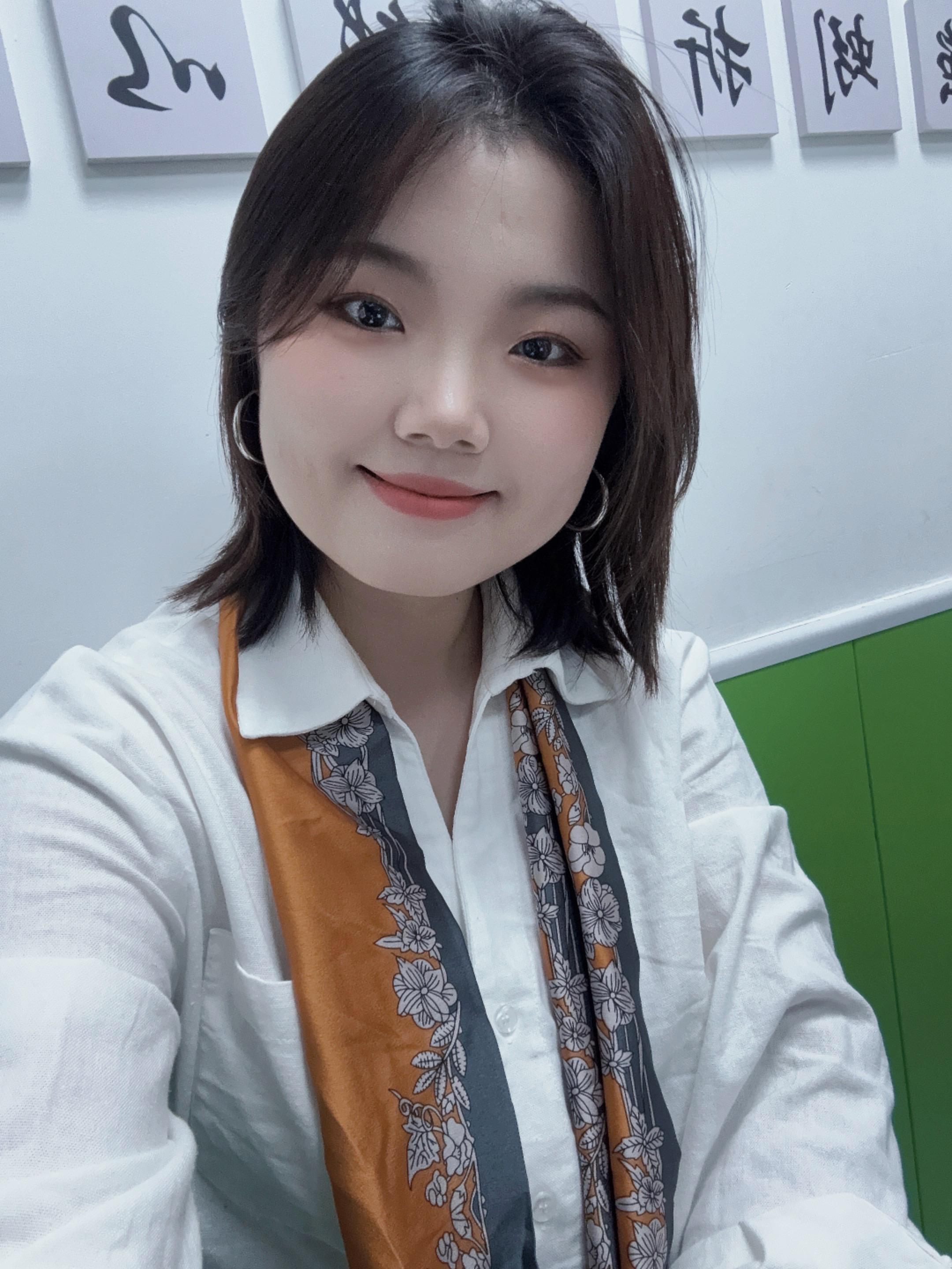 时间这把尺，把人度量得明明白白，人心这杆秤，也把感情称得清清楚楚。经历...