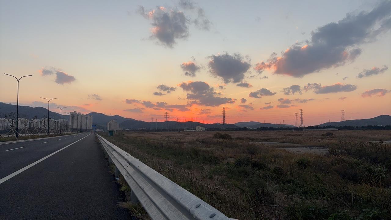 什么是第一性原理？为什么会火？

第一性原理其实一点都不玄乎，它的核心思想只有一