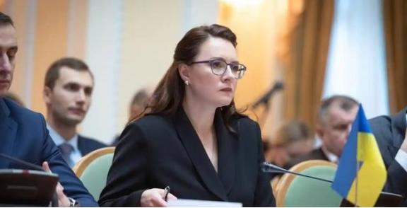 “被美国出卖后，乌克兰不再客气，向美国甩了一巴掌，好响亮的耳光！”当地时间202