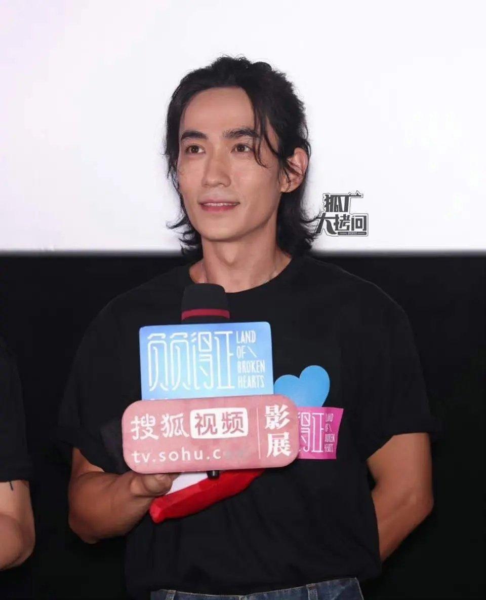 朱一龙这是瘦脱相了？越来越不像之前了 ​​​