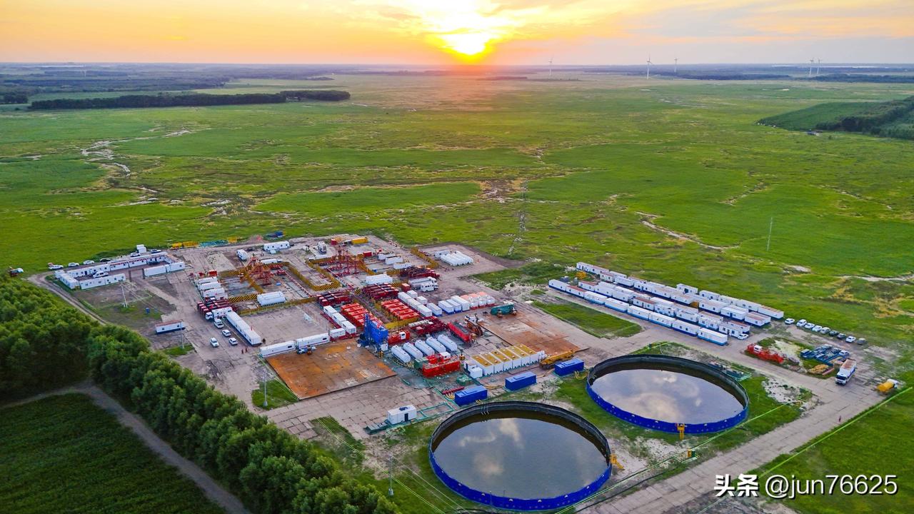 5年找到十个亿吨大油田有多厉害？
据公开资料表明，“十四五”时期，我国新一轮找矿