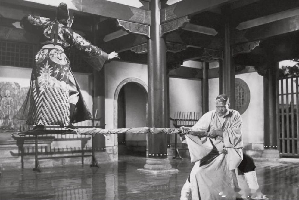1977年电影《千刀万里追》是台湾第一部立体武侠功夫片历史影像 ​​​