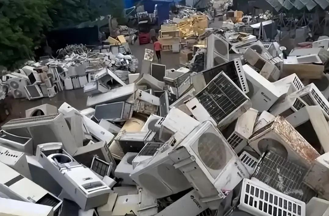 "城市矿山" 这个概念，日本吹了快二十年，天天说自家旧家电里藏的稀土比矿山还多，