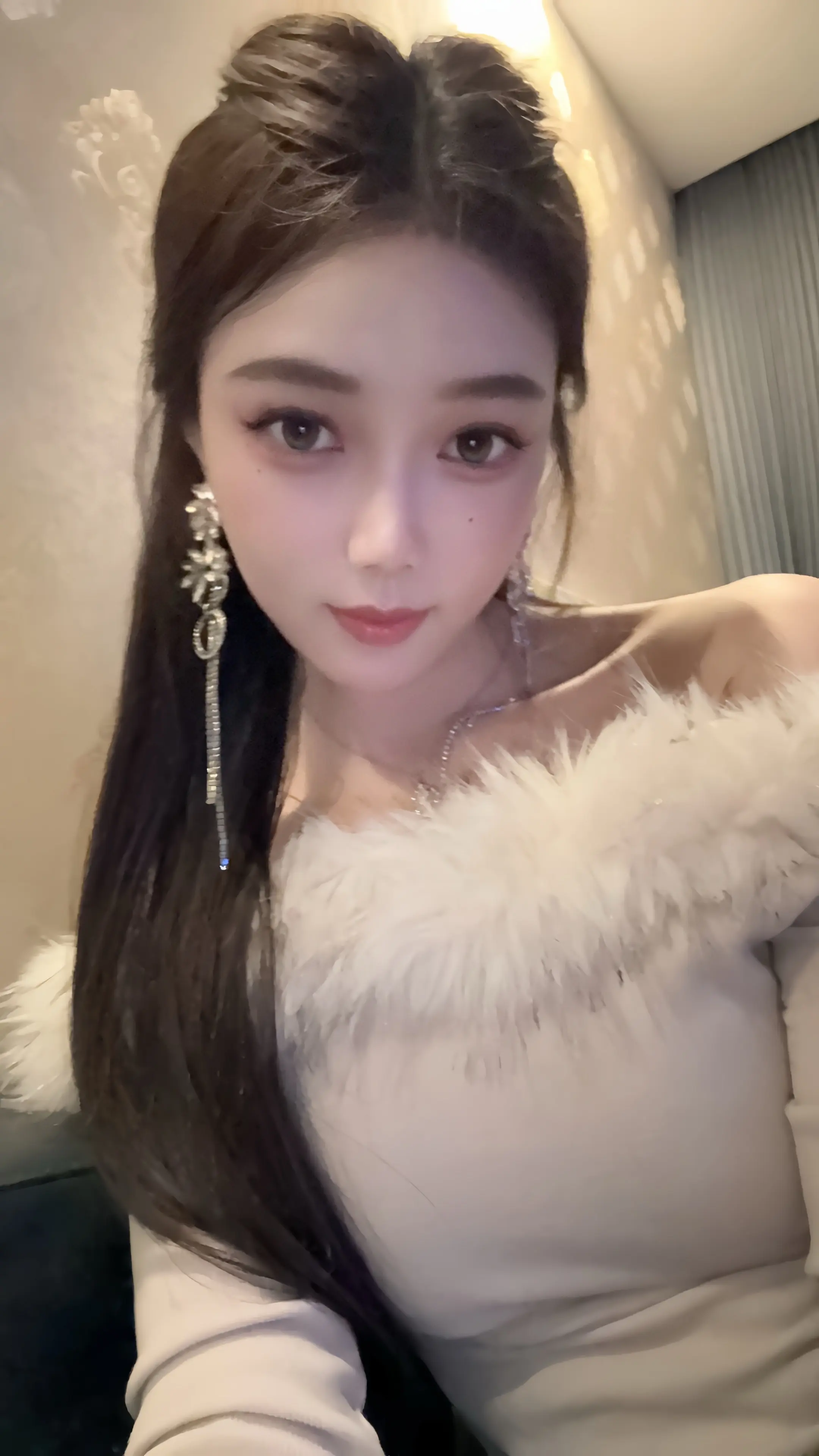 当我把模糊的照片发给豆包时……