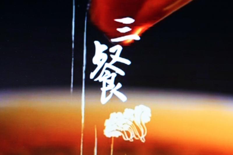 一日三餐中最该少吃的就是晚餐。早餐是给一天加油的，不吃饱没力气干活，长期还伤胃和