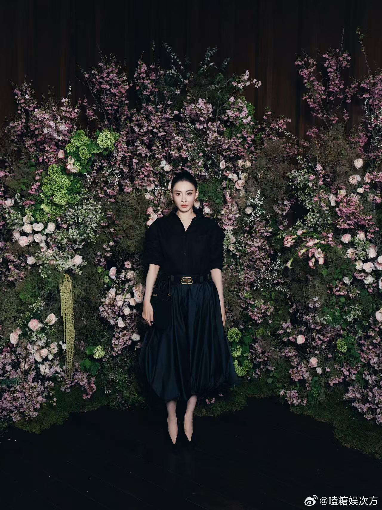 巴黎世家偶遇张柏芝张柏芝巴黎世家活动状态 路人镜头下的生图格外能打，偶遇出席巴黎