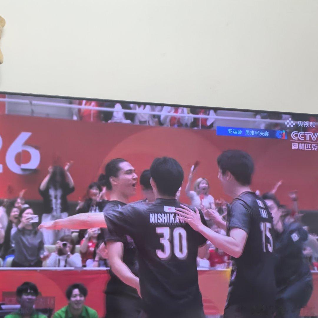 亚运会中国男排[超话]果然，又是一个赛点即结束，输给了日本二队… ​​​