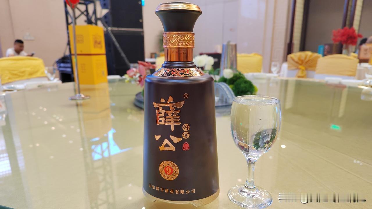 枣庄最好看的酒瓶子｜个人认为，『薛公酒』是枣庄近10家本土白酒企业中，“酒瓶子做