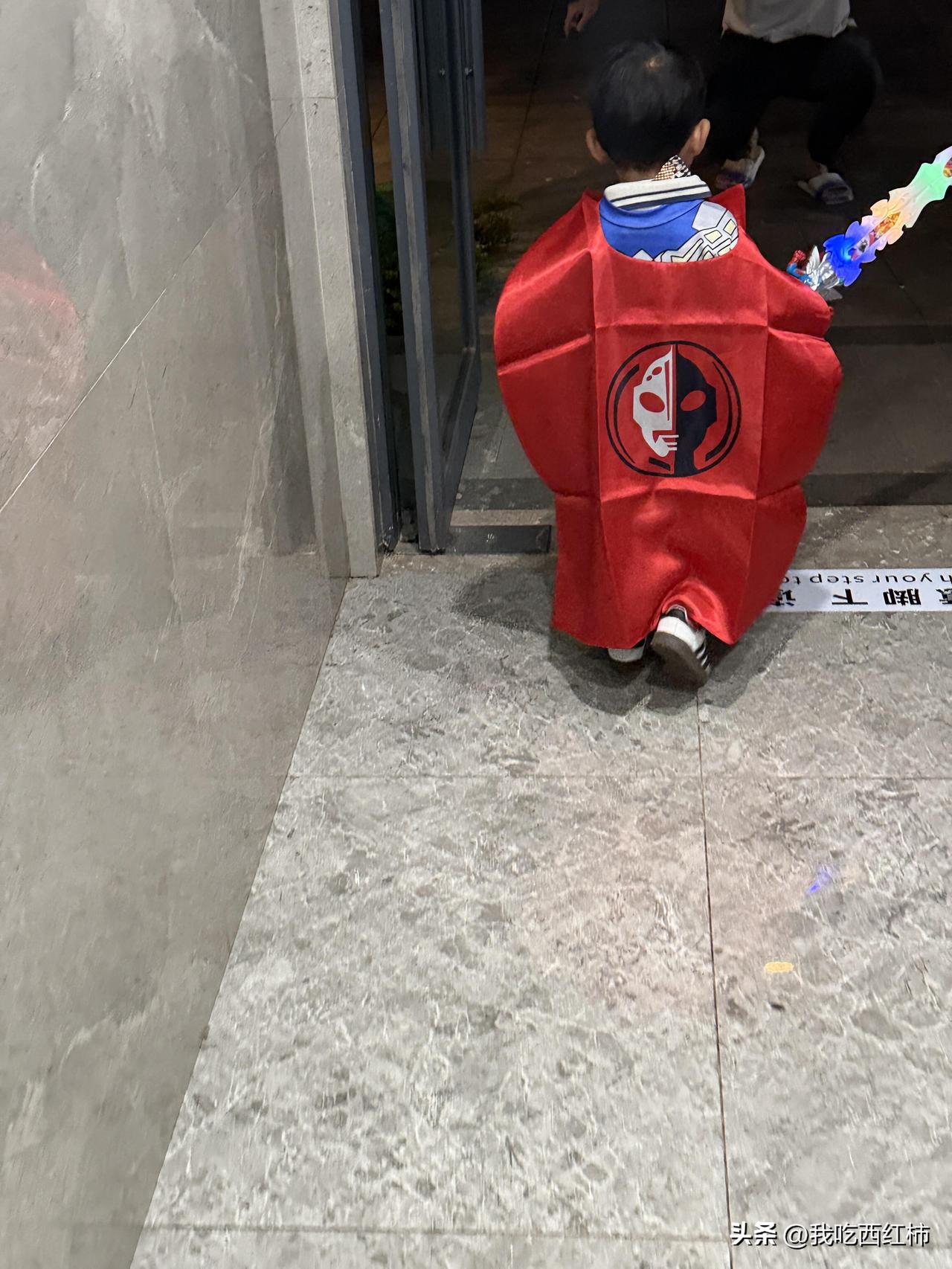 2岁半不会说话 天塌了
2岁3个月宝宝，什么指令都懂，词汇量在70个左右，但是都