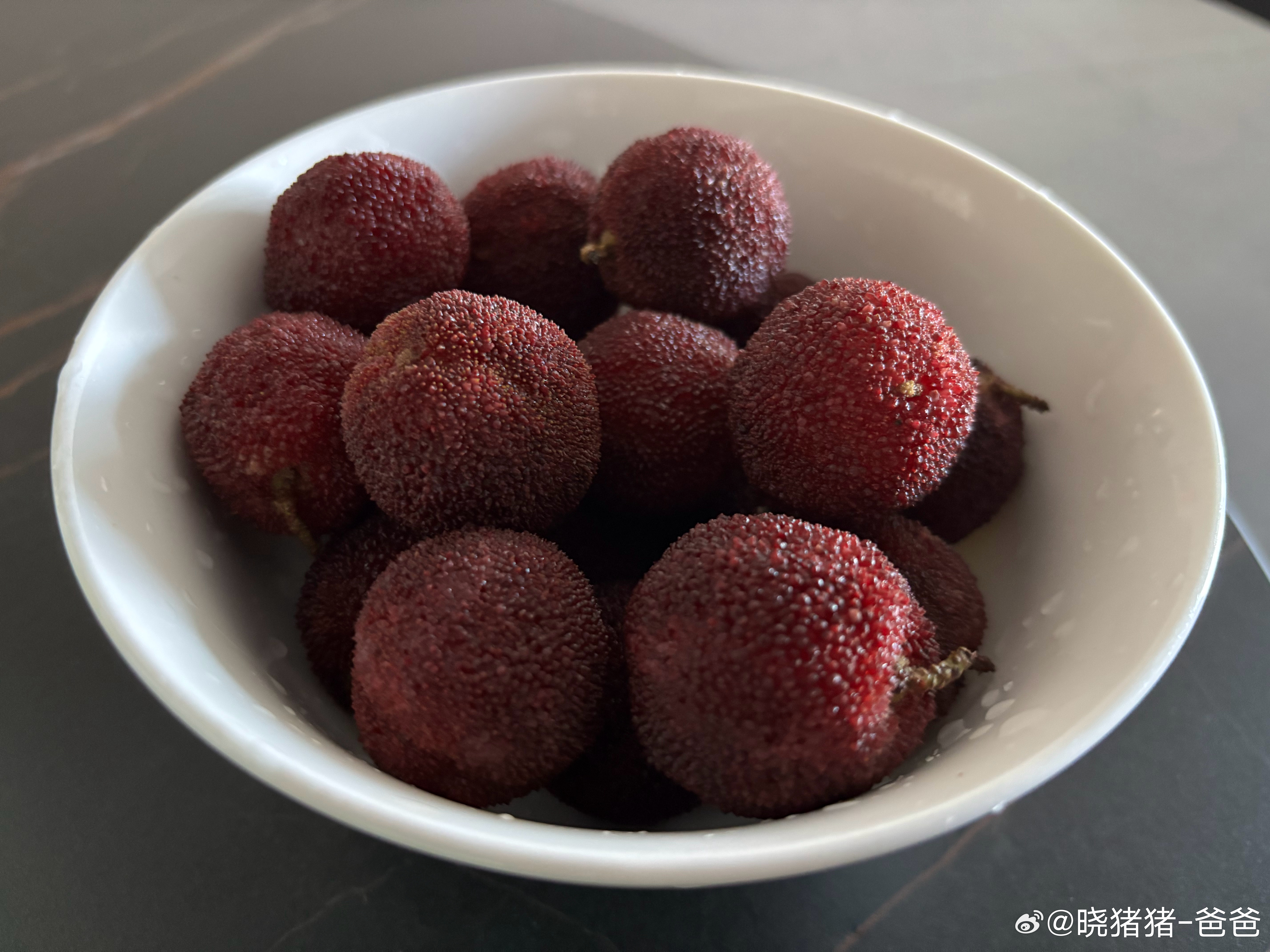 时代背景不一样，语言表达也会发生微妙变化。        记得二三十年前，骂人“