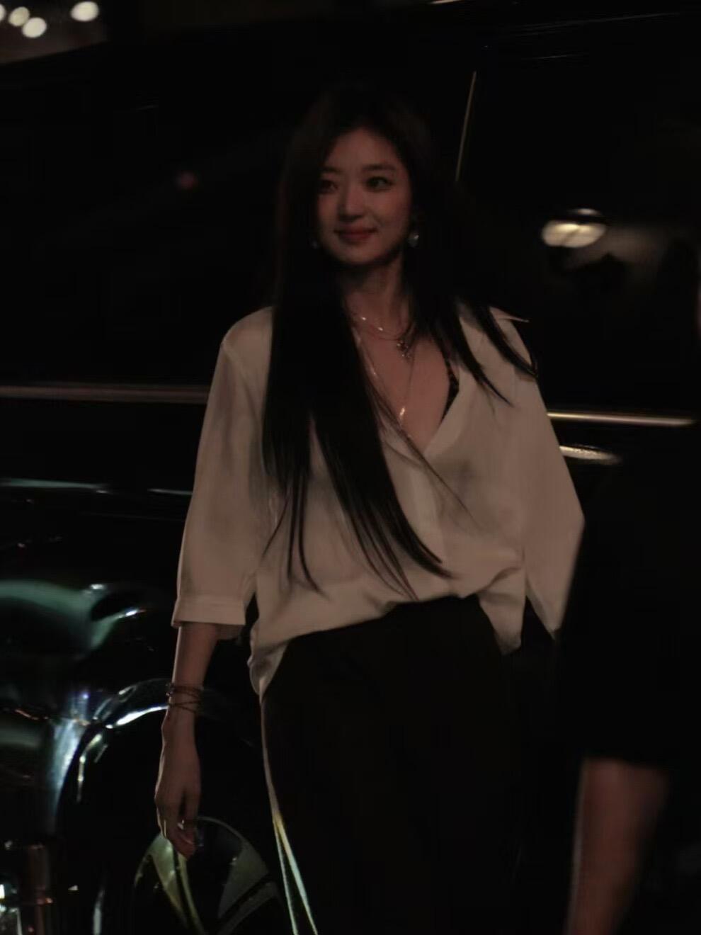 孙千属于角色口碑大于个人口碑的演员，评价呈现明显两极。优势方面，她很擅长诠释现实