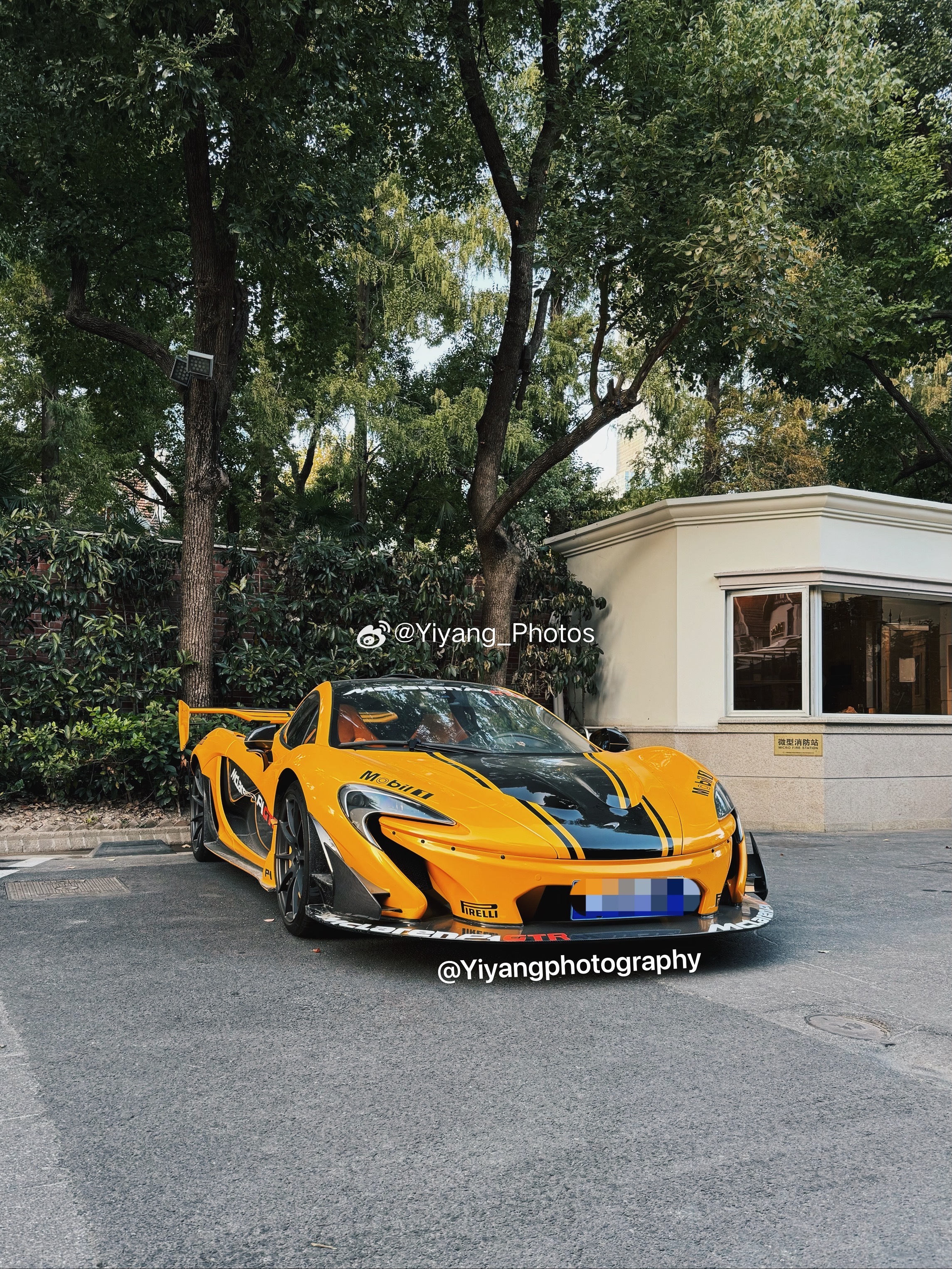 前两周吃饭时偶遇的McLaren P1 “GTR”  ​​​