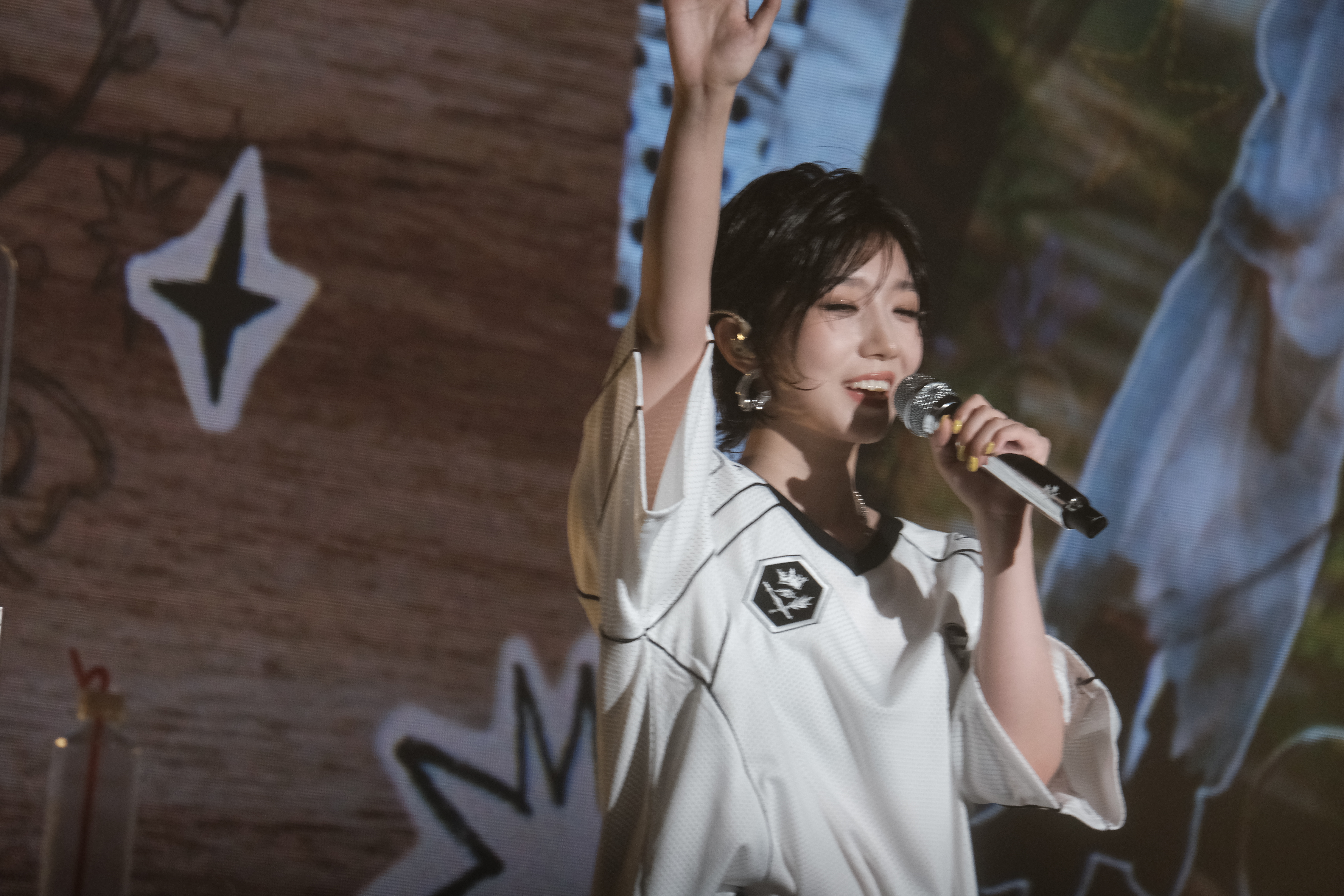 孟美岐  ·孟美岐2026夏日岐遇音乐会 ·是你吗？19岁的小岐