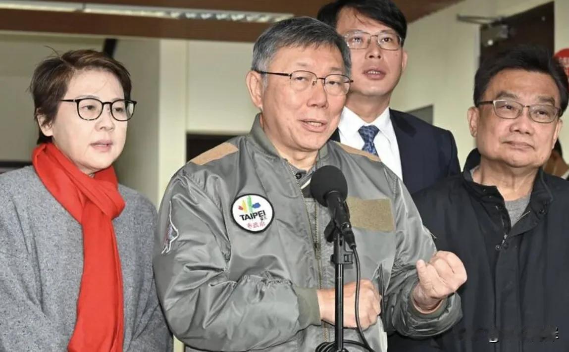 柯文哲刚刚下达死命令，民众党必须“团进团出”，否则就取消其民意代表的资格。台湾省