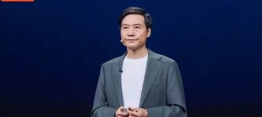 雷总建议：
若手机已用两三年，出现卡顿、电池老化或系统停更，换新机可提升体验与安
