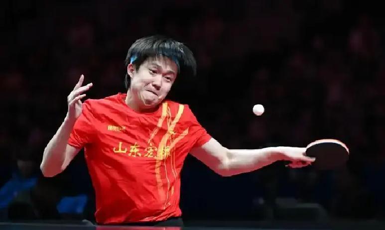 王楚钦：先停一停
 
昨晚乒超决赛刚落幕，王楚钦摘下金牌后说：接下来不碰球。一句