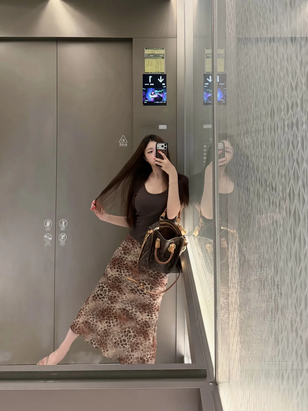 简单上课穿搭