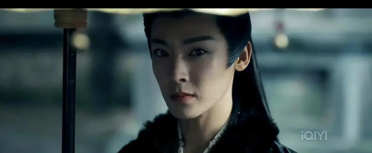 郭敬明审美果然是郭敬明特有的冷感阴郁风！不得不再次感叹郭敬明的审美，真的不用去质