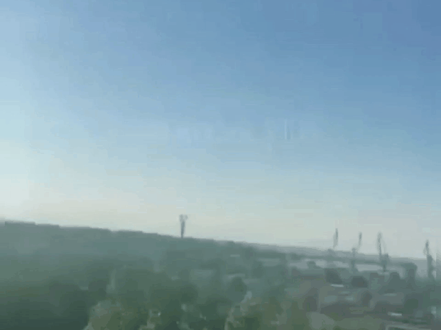 乌克兰无人机袭击俄罗斯萨马拉州塞兹兰炼油厂！

泽连斯基还发文庆祝: 又一次，乌