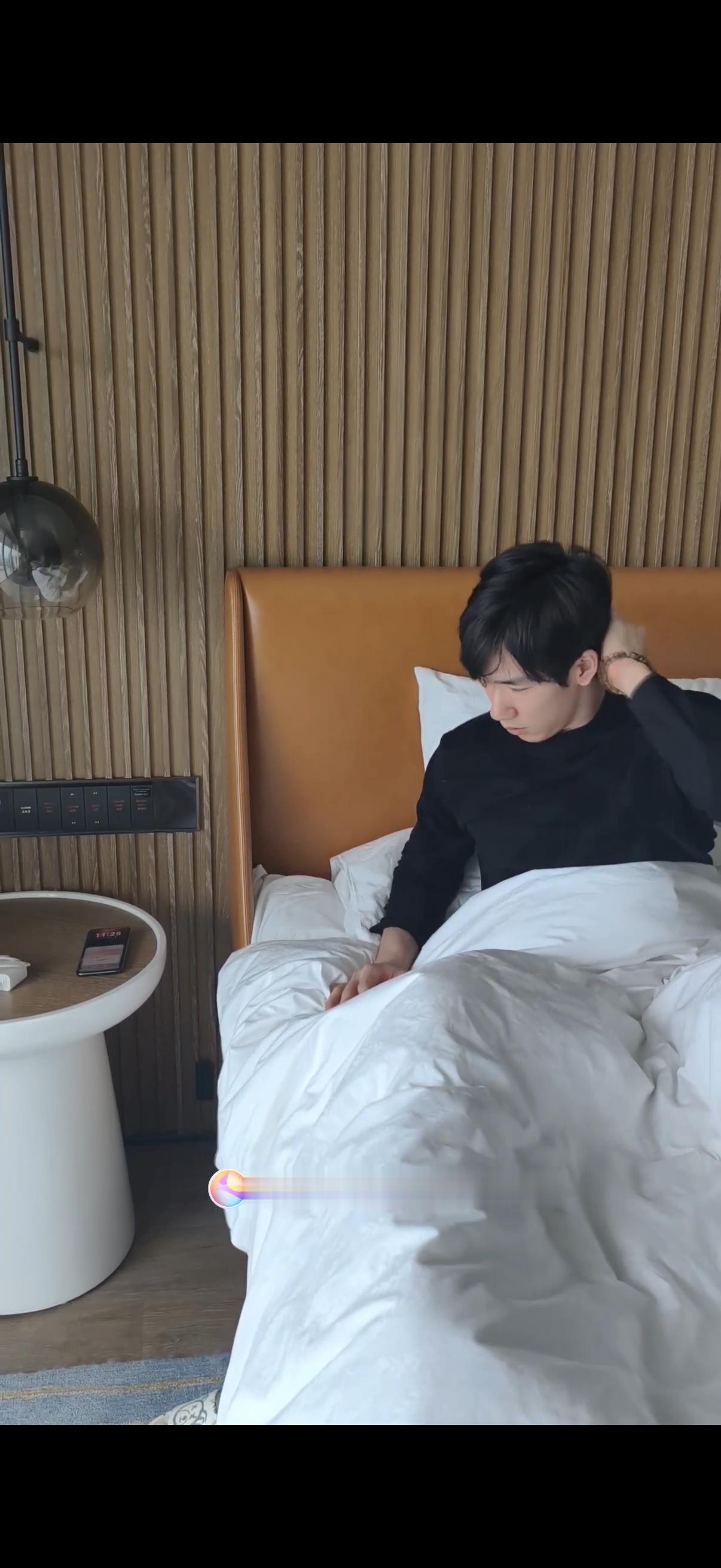 1金4银的全运傲人战绩背后，是长沙伢子张博恒日复一日的刻苦淬炼，而小艺这个超能新