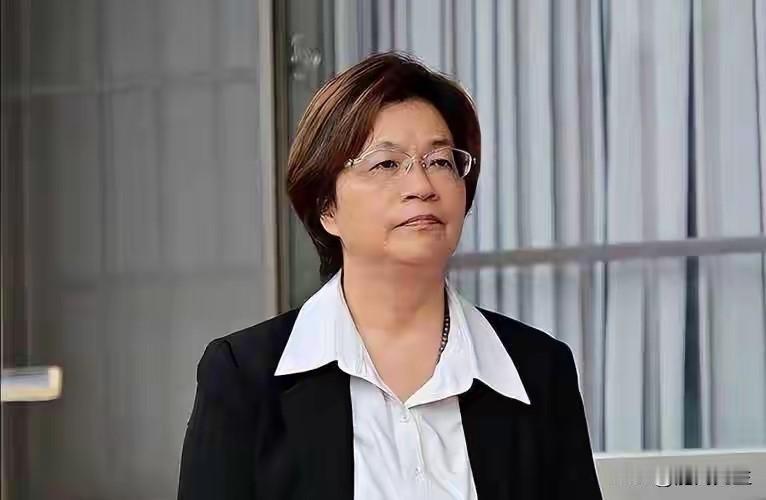 国民党籍彰化县长王惠美，连续2天出现在绿营行程里。跟赖清德同台，陪卓荣泰视察，还
