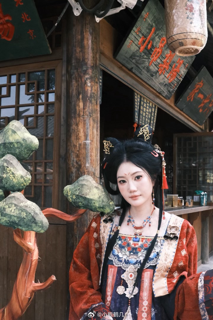 喜欢这三张的感觉 
