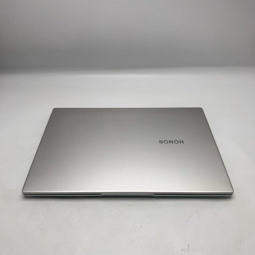 20款荣耀MagicBook X14  14英寸 i3-10110U处理器 8G
