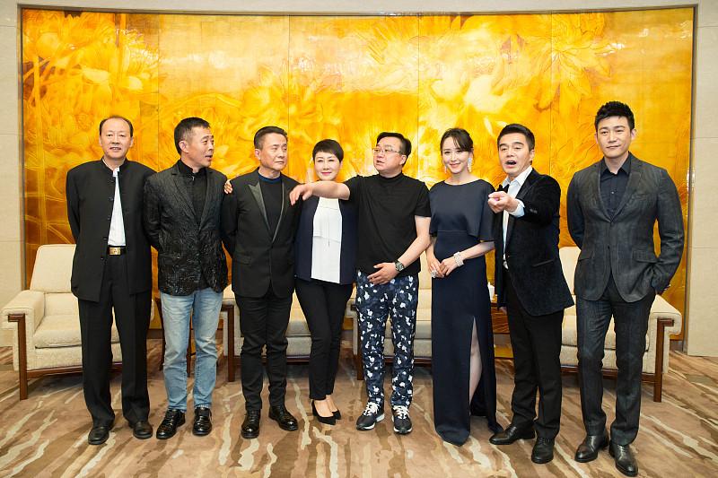 内娱审美轮回：2022年书圈杀出叔圈顶流，越老越帅成新宠
内娱最受欢迎的顶流，不
